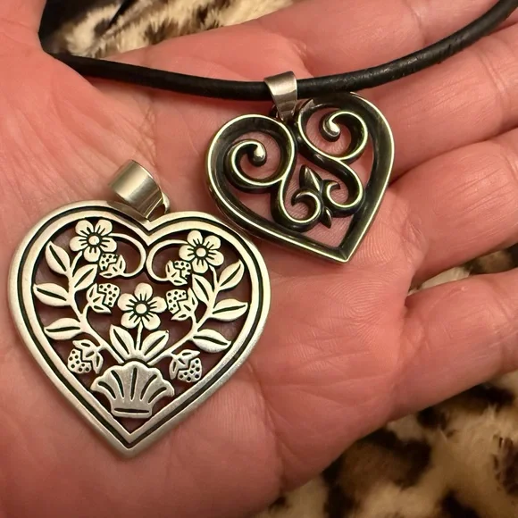 James Avery Silver Floral Heart Pendant - Picture 4 of 4